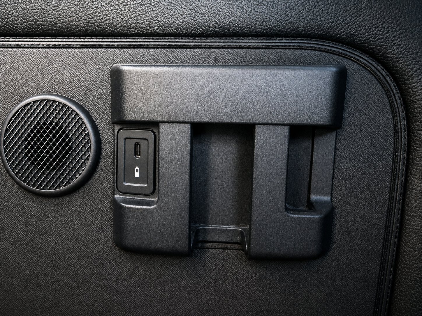 Type-C charging port